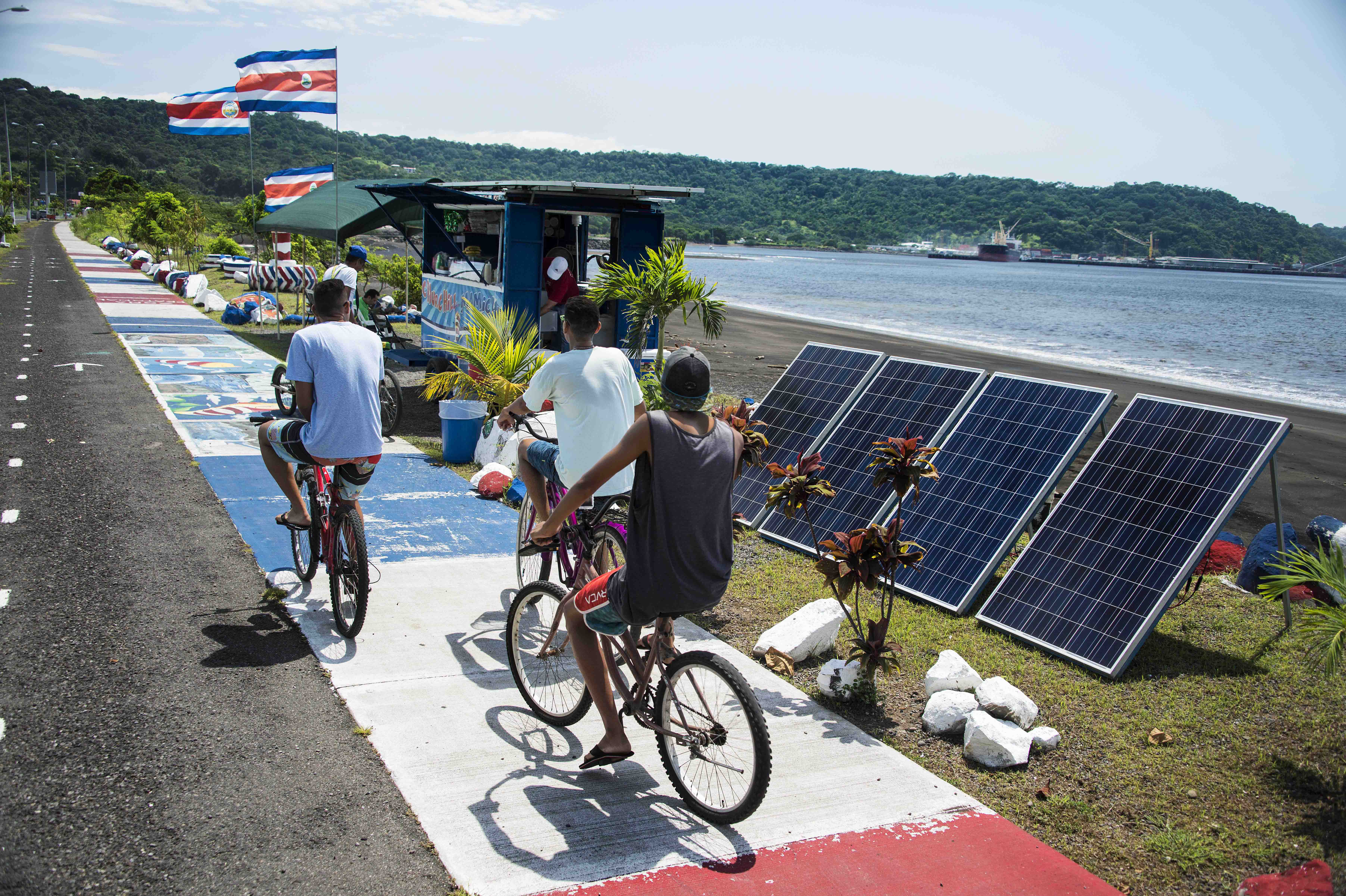 Costa Rica boasts clean energy and bad car pollution