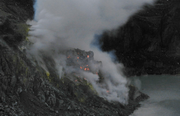 via Carlos Ramírez, the National Seismological Network at the University of Costa Rica