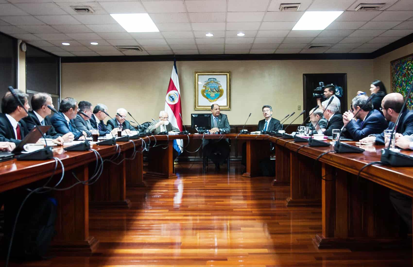 President Solís meeting with Costa Rican Banking Association