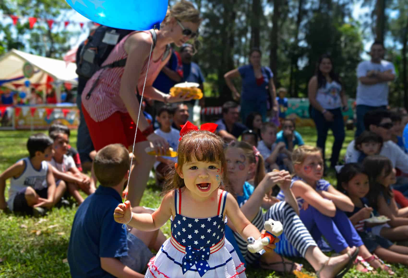 4th of July picnic, little girl