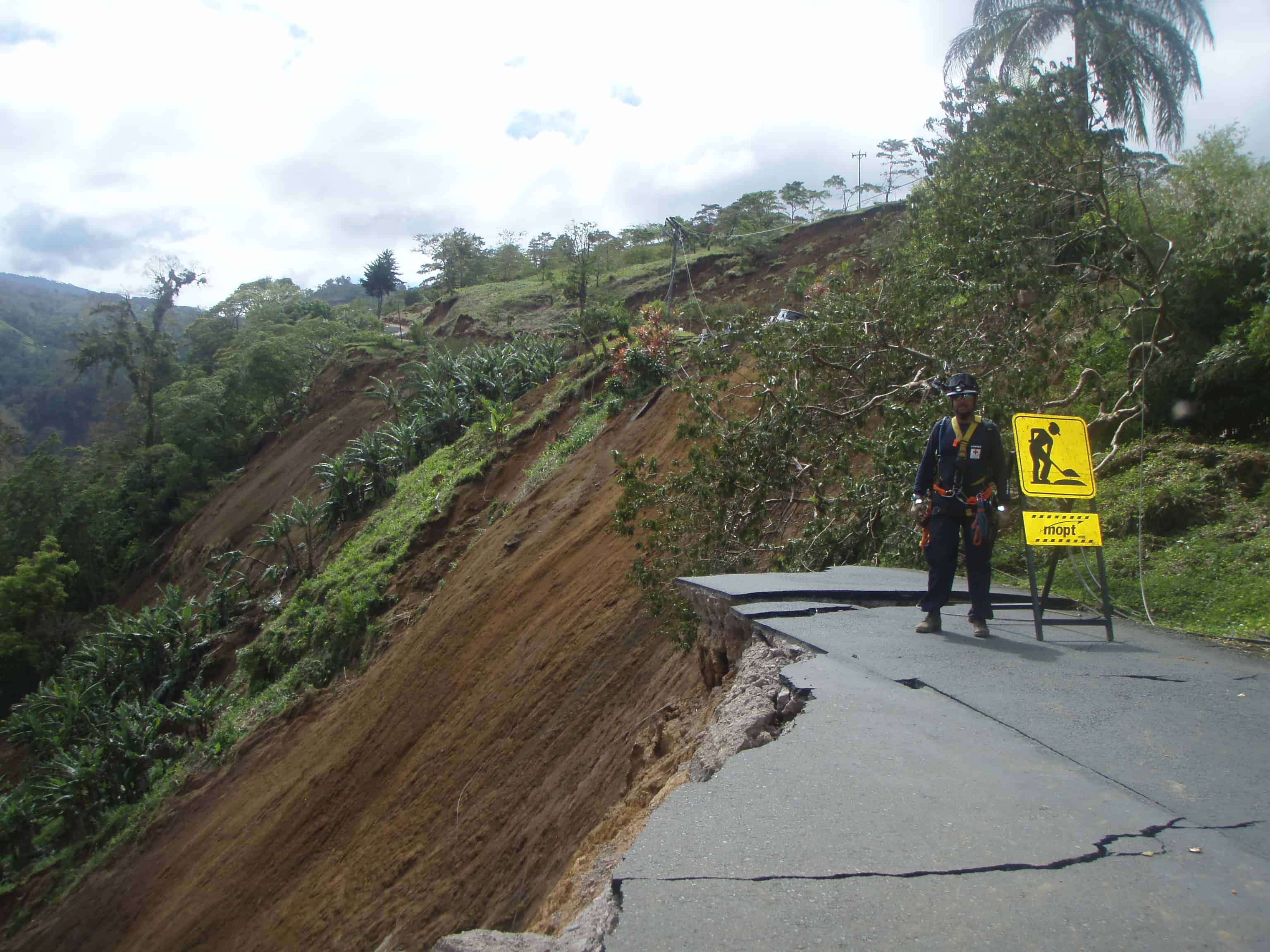 Photo of Cómo mantenerse seguro en Costa Rica durante un terremoto: