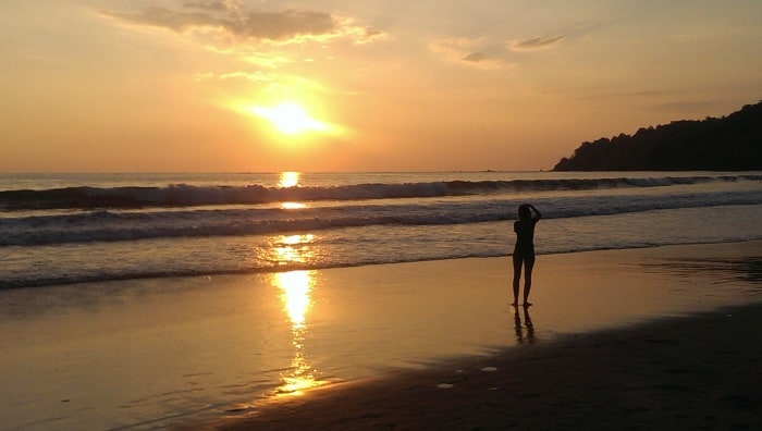 sunset manuel antonio beach