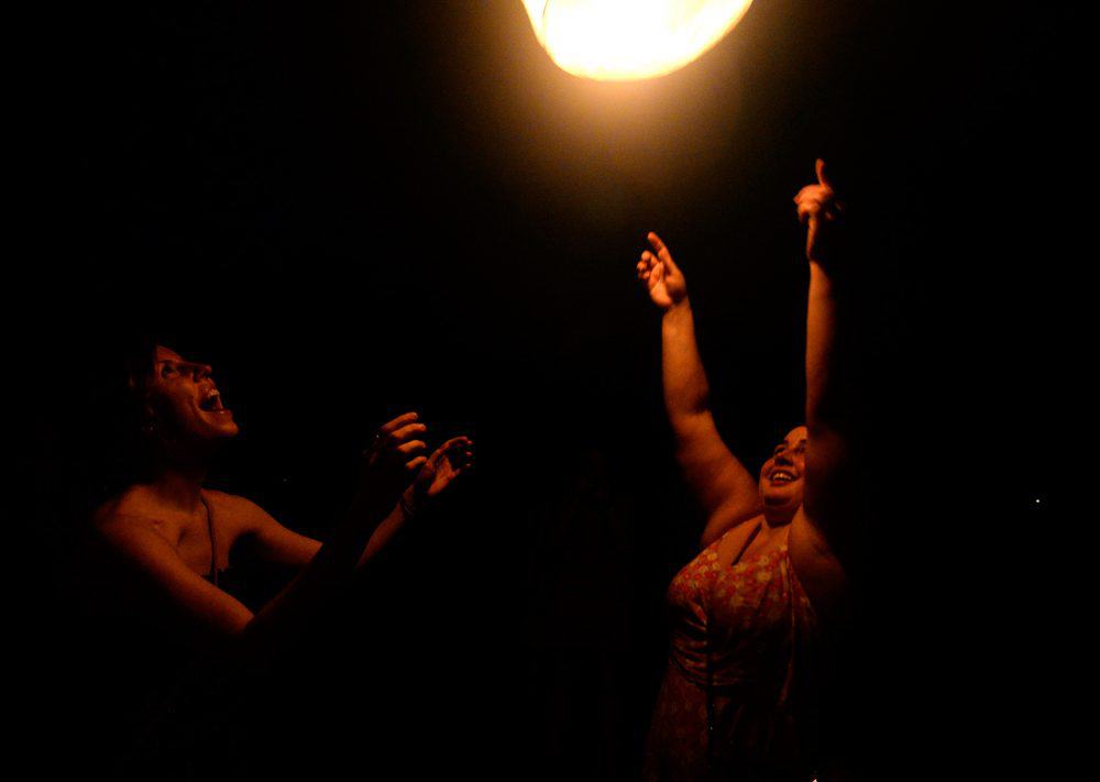 Envision attendants in Costa Rica released paper lanterns during the festival's final sunset ceremony.