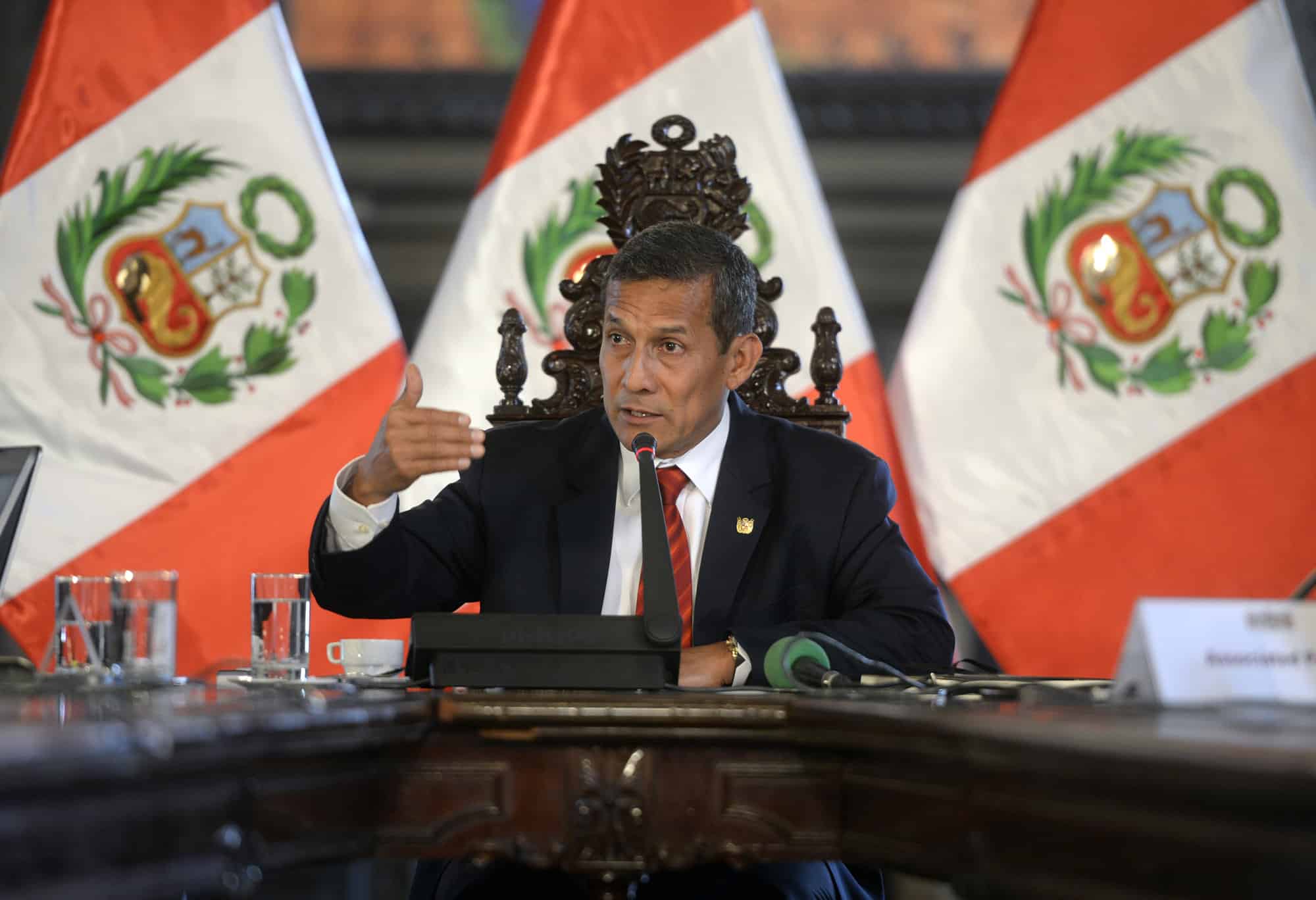 Peruvian President Ollanta Humala speaks during a press conference with the foreign press, in his office at the presidential palace in Lima on March 2, 2015.