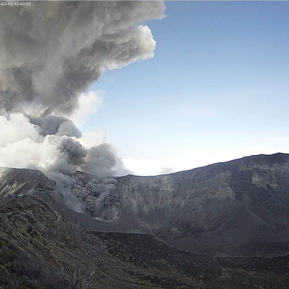 BREAKING: New explosions at Turrialba Volcano – The Tico Times | Costa ...