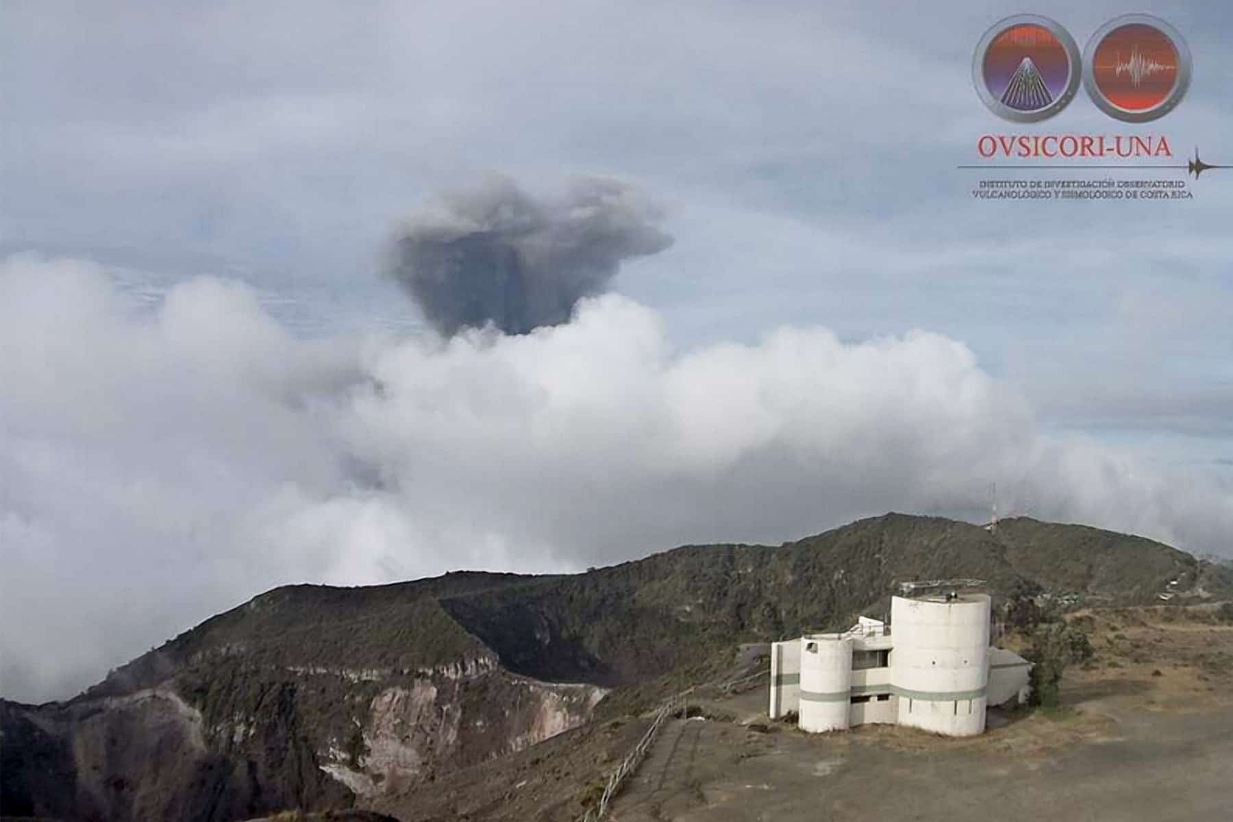 Explosion at Turrialba Volcano, April 21, 2015