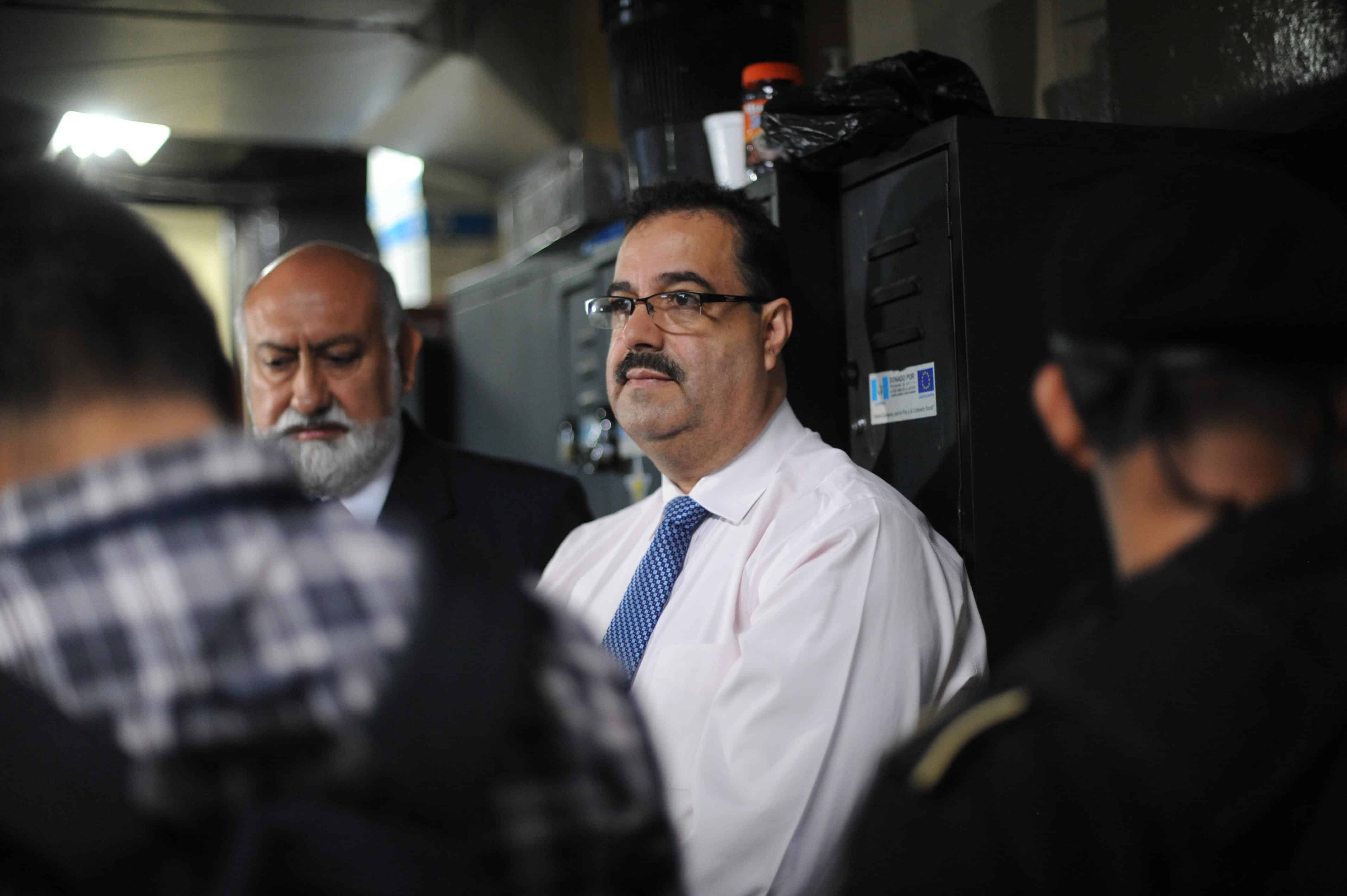 Julio Suárez, president of the Bank of Guatemala and vice president of the Social Security board appears in court to face charges of fraud in Guatemala City on May 20, 2015. The members of the board of the Bank of Guatemala and of the Guatemalan Institute of Social Security (IGSS) were arrested on Wednesday accused of a $14.5 million fraud.