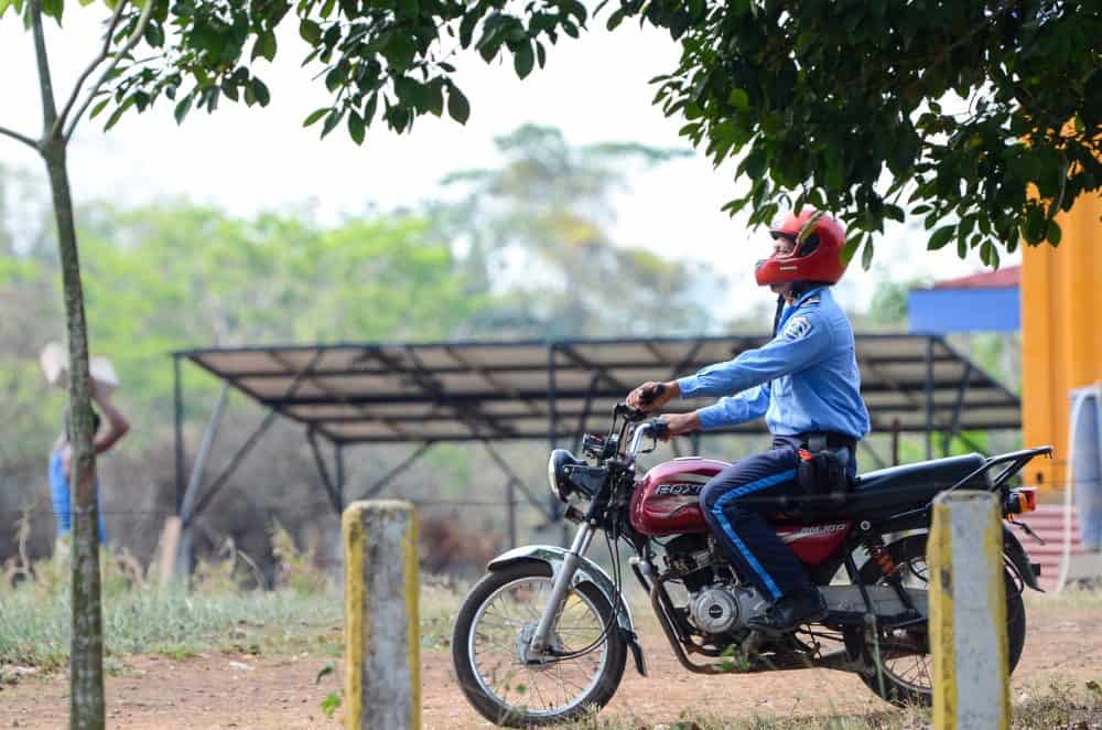 A Nicaraguan police patrols the Costa Rica-Nicaragua checkpoint at las Tablillas.