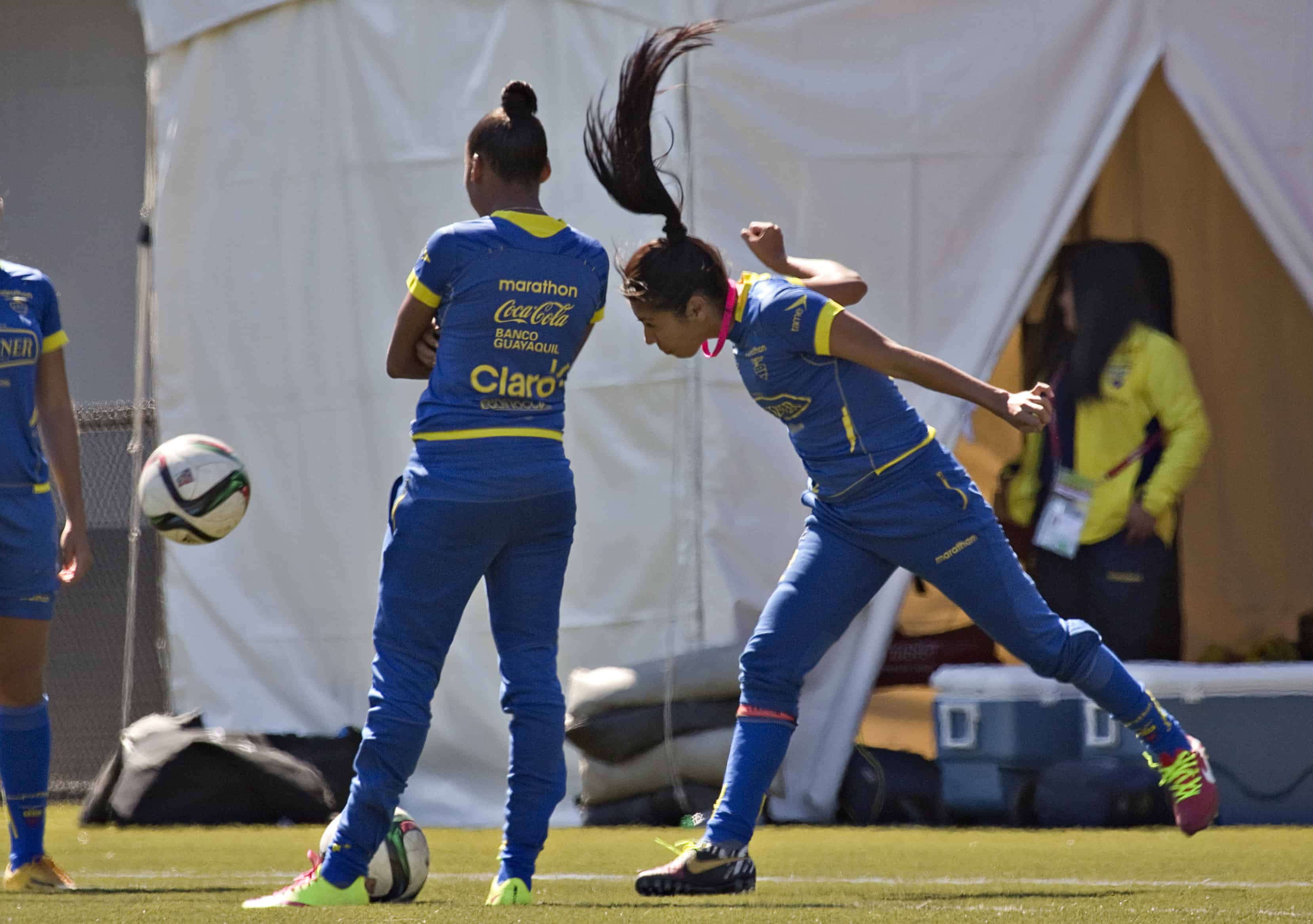 Ecuador defender Katherine Ortiz.