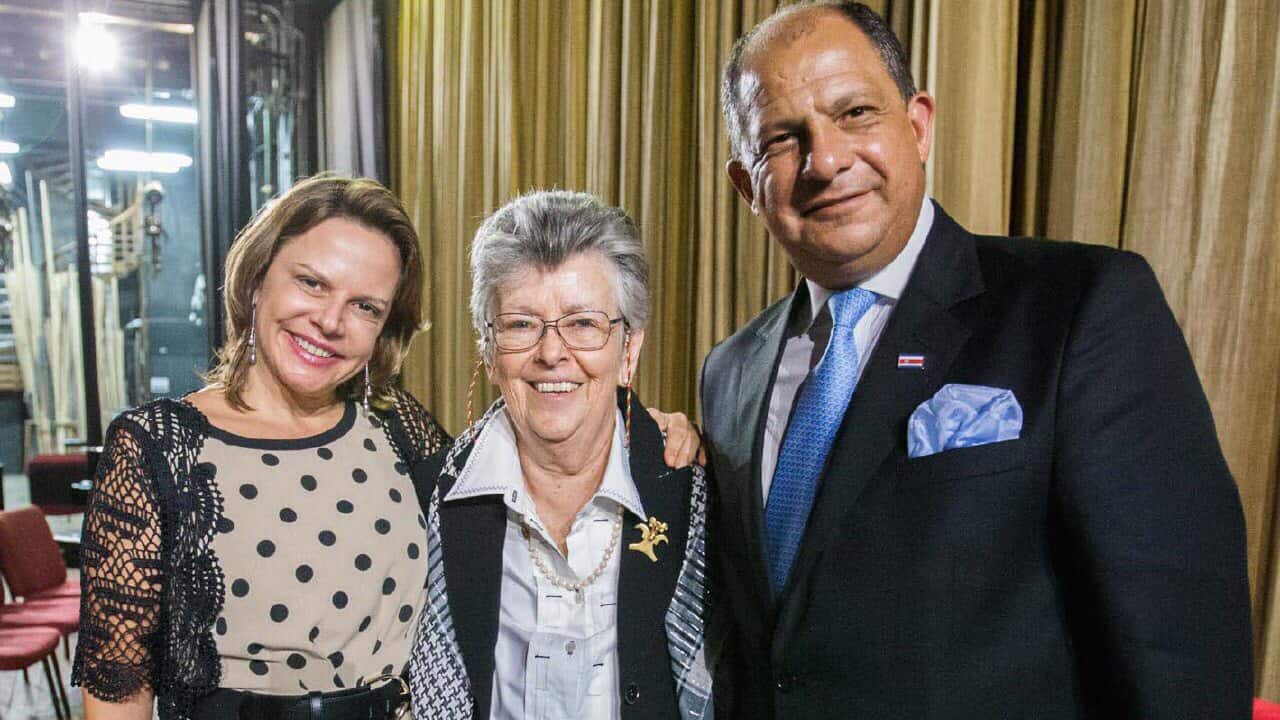 From left to right: Vice President Ana Helena Chacón, Elizabeth Odio, President Luis Guillermo Solís.