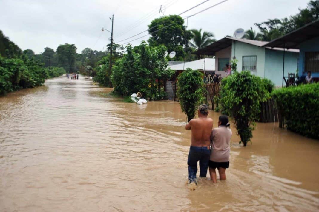 Intense rains in Costa Rica’s Caribbean, northern regions prompt