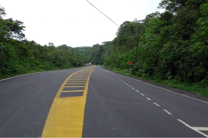 Route 32 to Limón