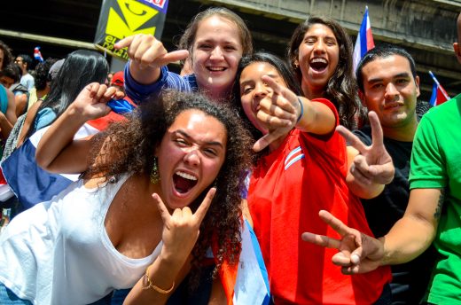A group of smiling, young Costa Ricans