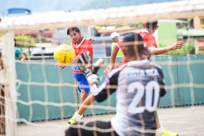 Costa Rica will take eight players to the Homeless World Cup that begins Sept. 12 through the Listening to the Homeless Association, Aug. 31, 2015