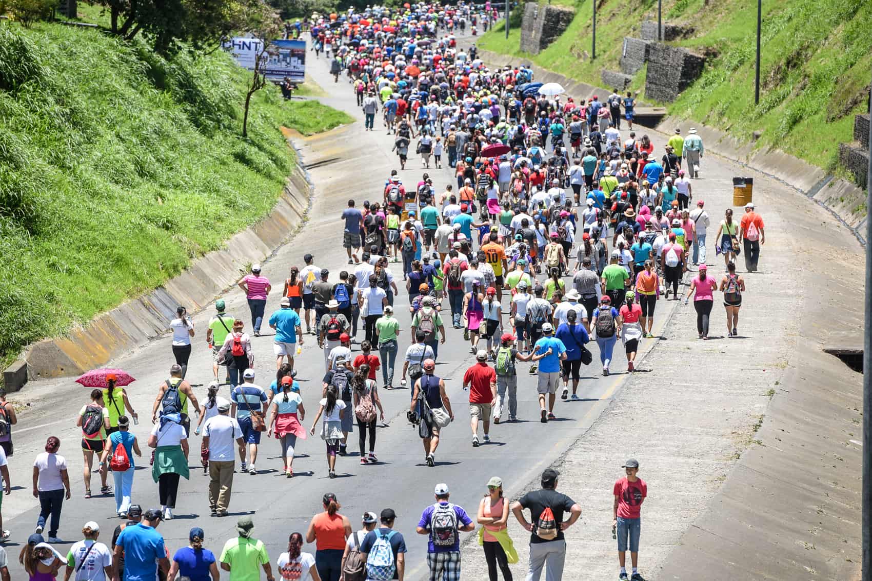 The masses descend on Cartago for the annual pilgrimage to the Basílica de los Ángeles on August 1, 2015.