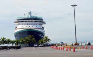 Cruise ship at Limón dock.