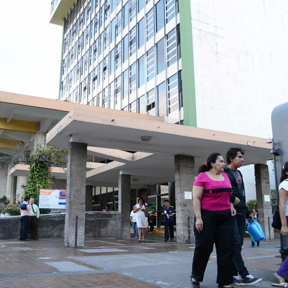 Costa Rica's public health care system facing financial ...