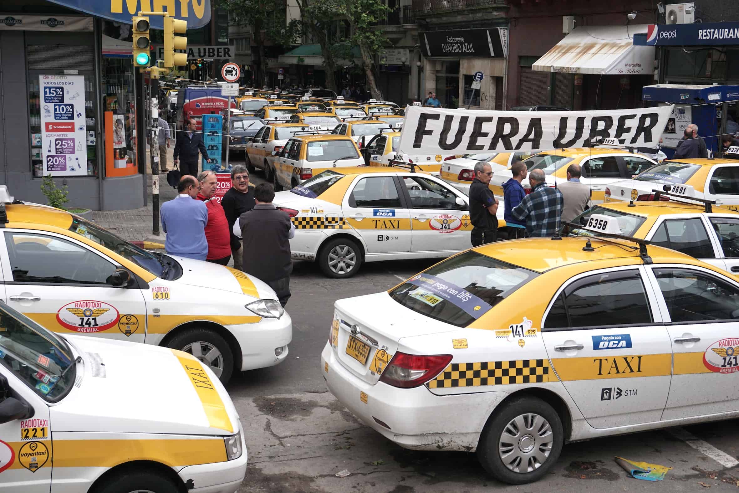 Taxi drivers in Uruguay protest Uber