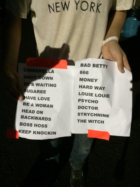 A fan with The Sonics' setlist. Elizabeth Lang/ The Tico Times