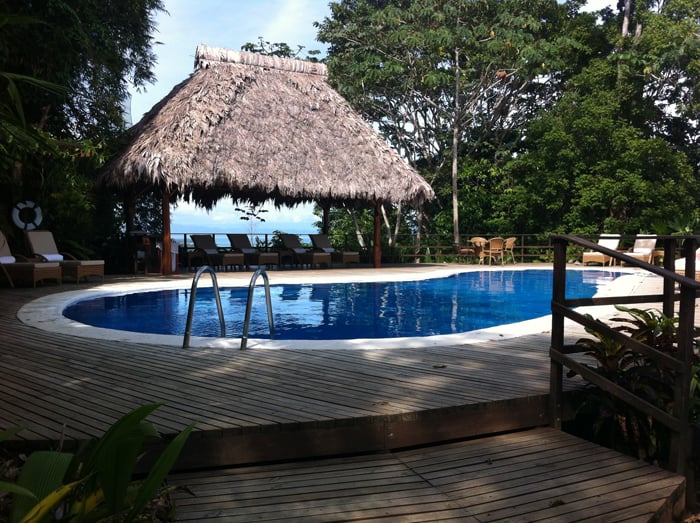 The pool at Lapa Ríos.