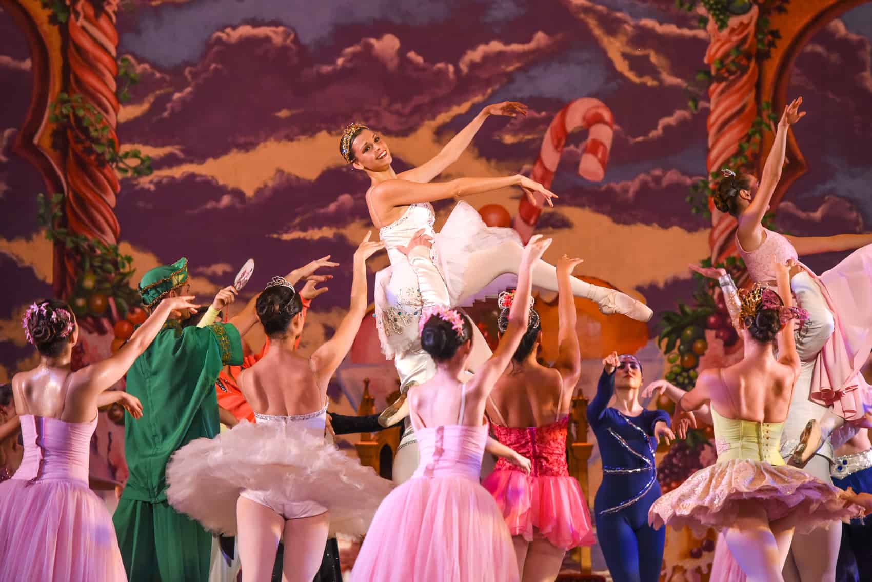 The National Theater presents its annual Christmas play, the famous ballet, 