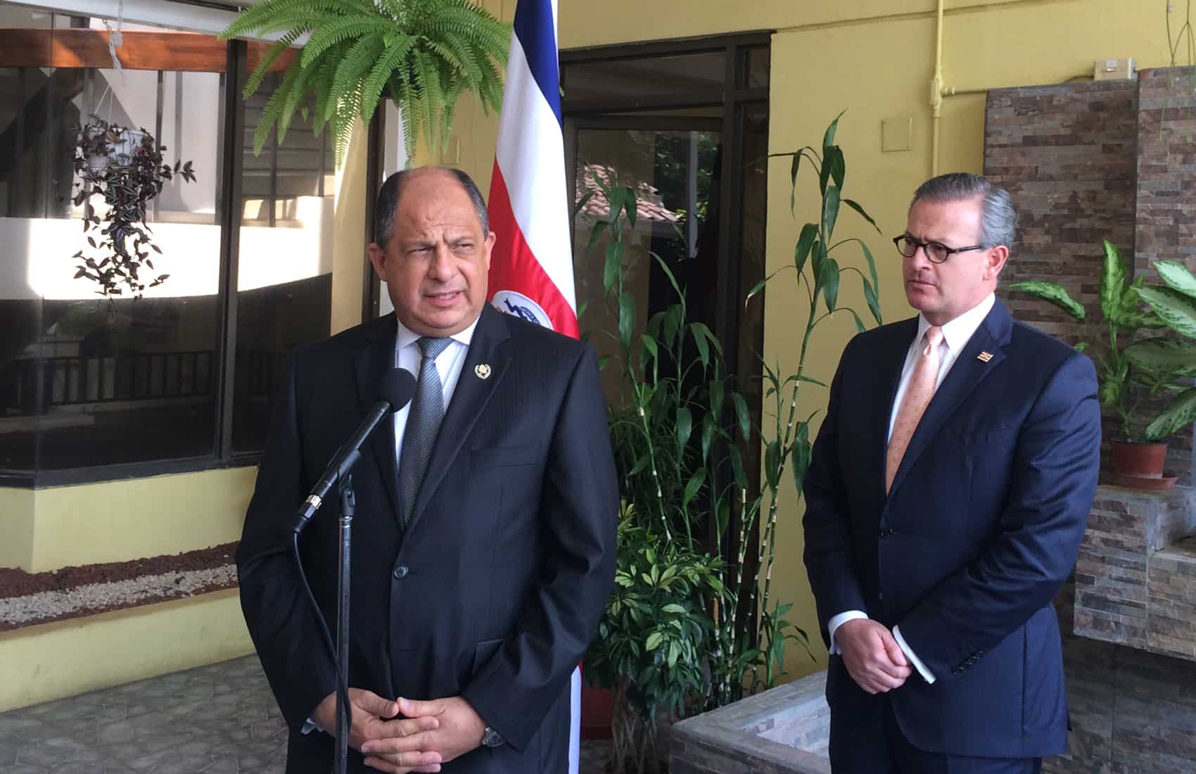 President Luis Guillermo Solis and Foreign Minister Manuel Gonzalez