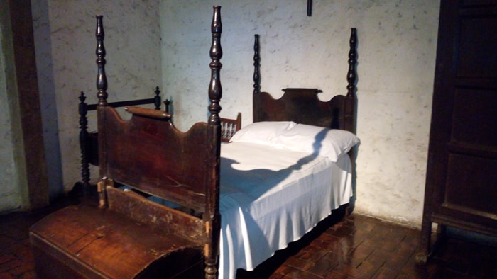 A bed from the colonial period.