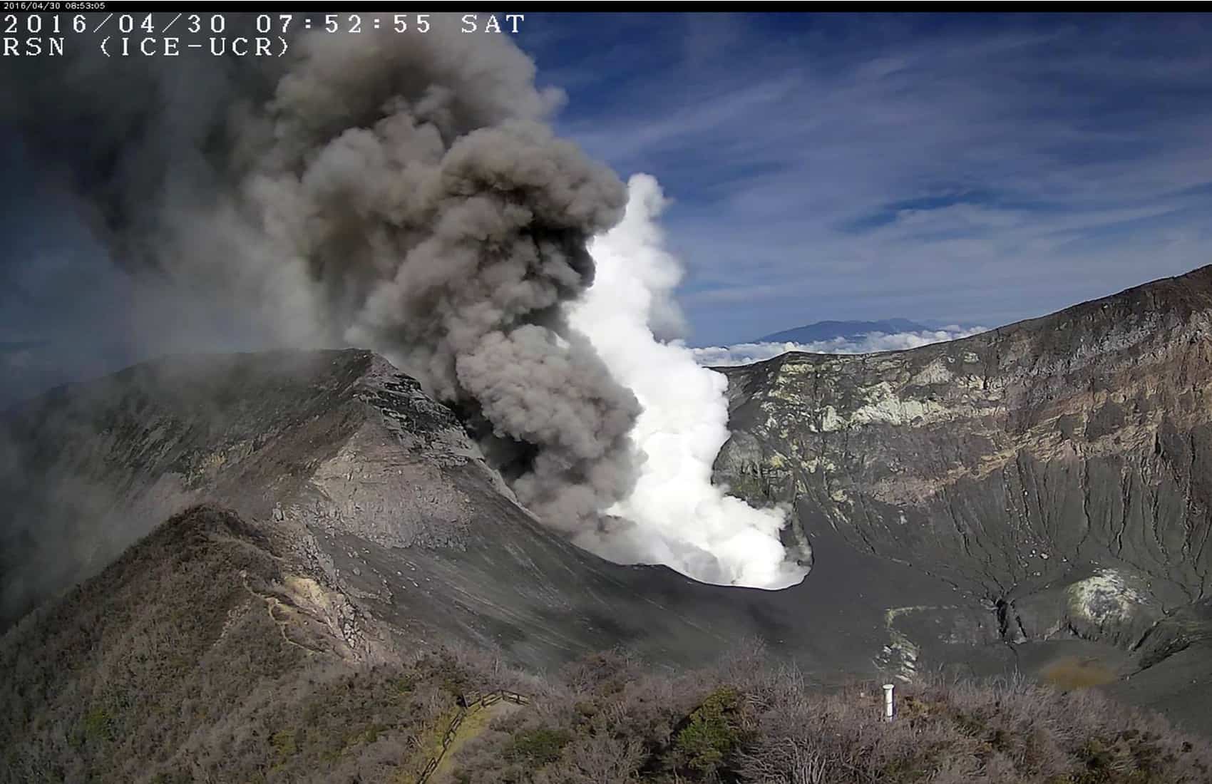 Ash, vapor explosions at Turrialba Volcano. April 30, 2016.