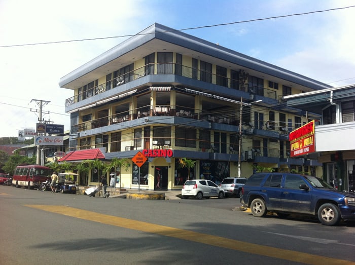 The Best Western Kamuk Hotel and Casino in downtown Quepos.