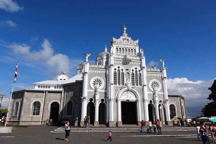 The Basílica de Nuestra Señora de los Ángeles in Cartago.