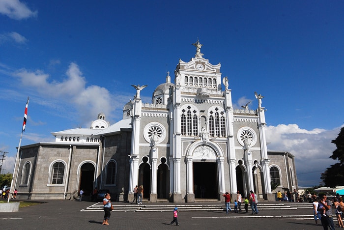 The Basílica de Nuestra Señora de los Ángeles in Cartago.