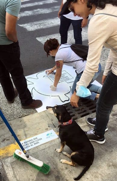 Fundación Verde Agua awareness campaign in downtown San José. Jan. 15, 2017.