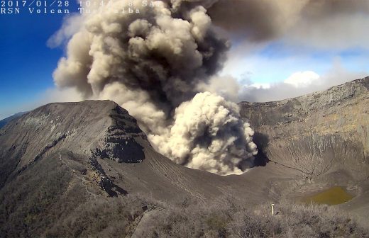 Vapor/Ash explosion at Turrialba Volcano. Jan. 28, 2017.
