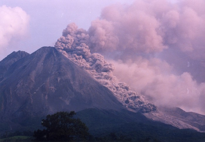 A pyroclastic flow from Arenal, a "boiling cloud" that kills just about everything in its path.