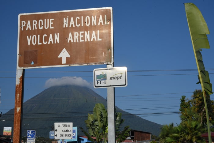 Arenal Volcano thataway.