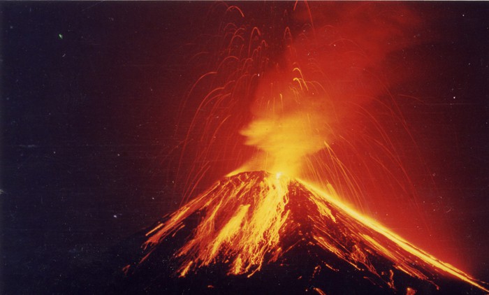 Arenal explodes in 1995.