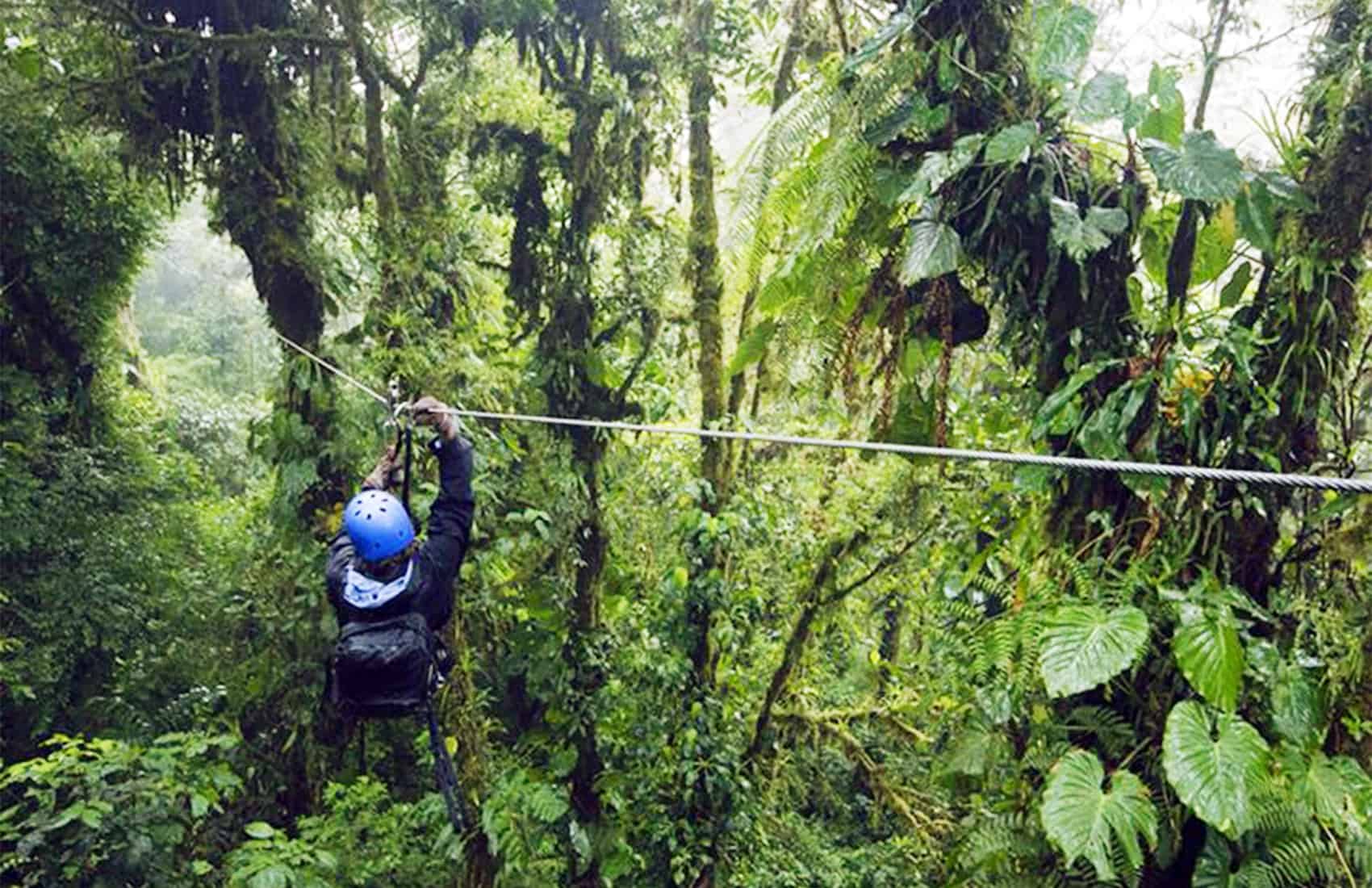 Zipliner in Costa Rica