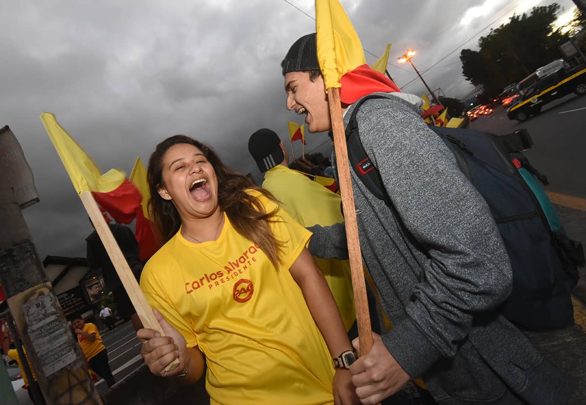 PAC supporters in Costa Rica on the eve of the elections.