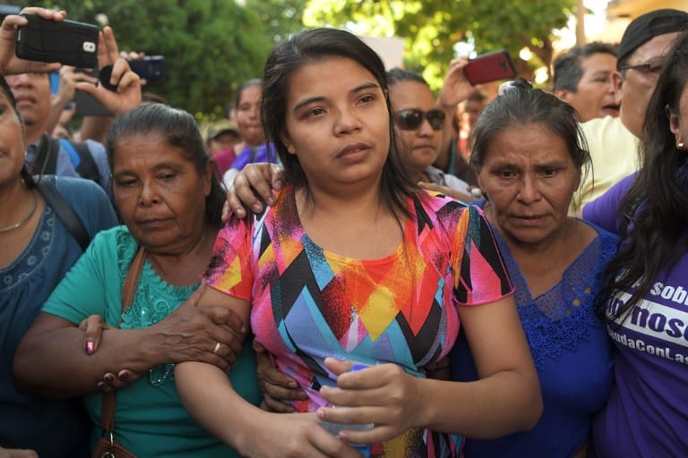 el salvador women