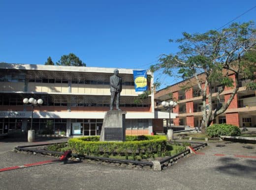 University students march in Costa Rica against budget restrictions