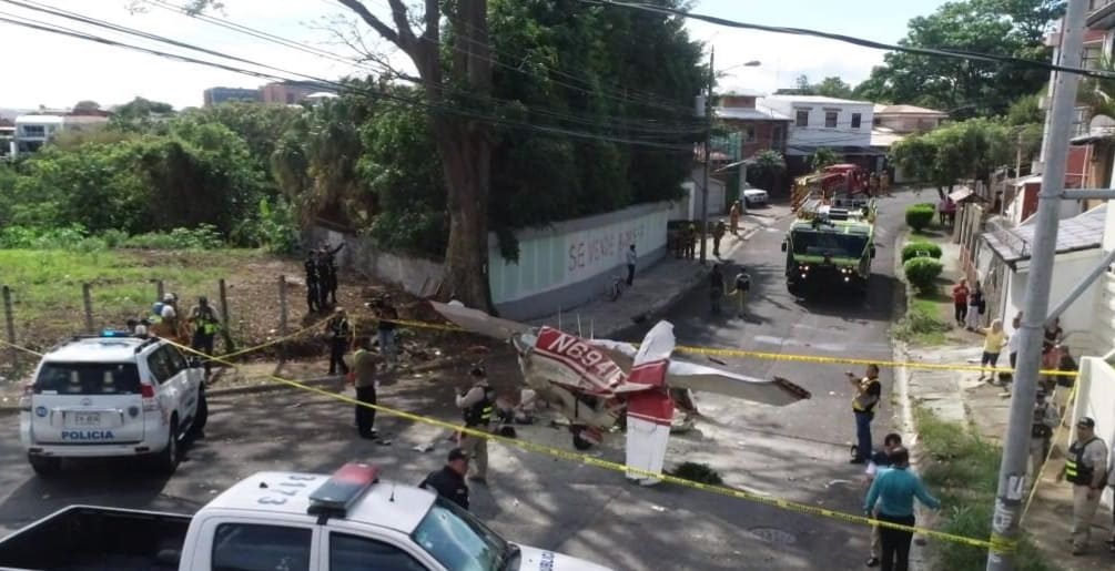 A single-engine plane crashed in Pavas, San José, Costa Rica.