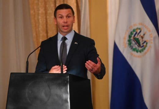 United States and El Salvador sign immigration agreement