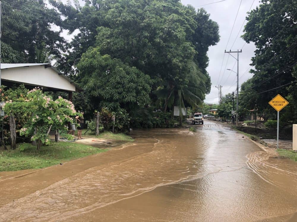 Heavy Rain, High Tides Cause Flooding in Costa Rica