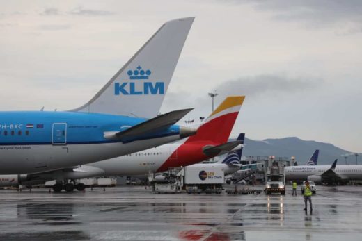 UK bans South American, Panama arrivals over Brazil virus strain