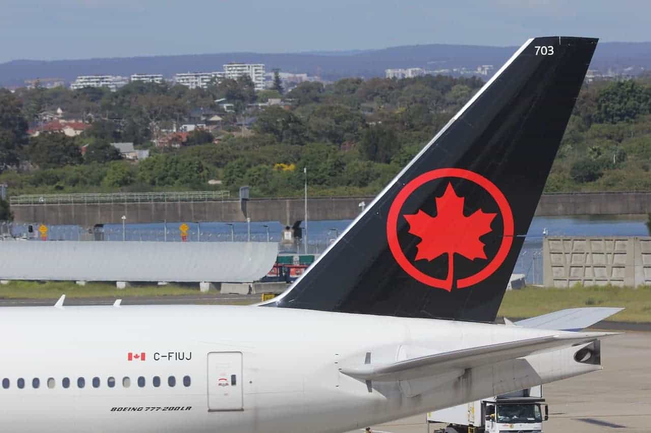 Air Canada Boeing 777-200.