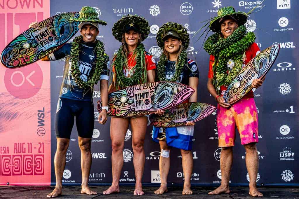 La surfista costarricense Brisa Hennessy terminó segunda en el Tahiti Pro: