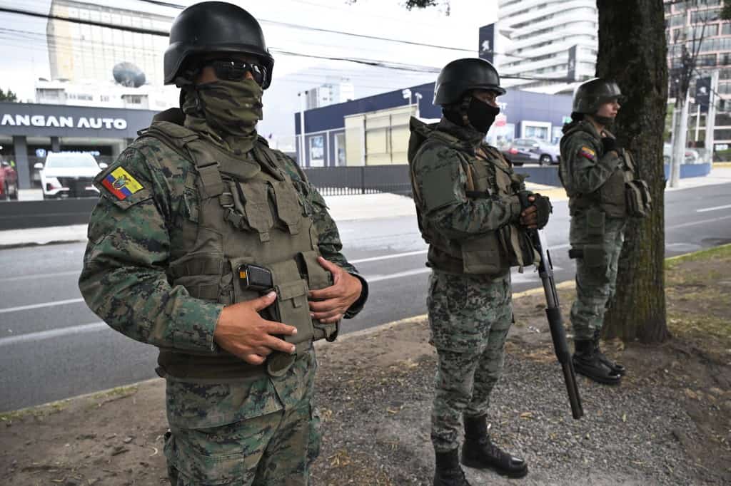Ecuador Soldiers Deployed