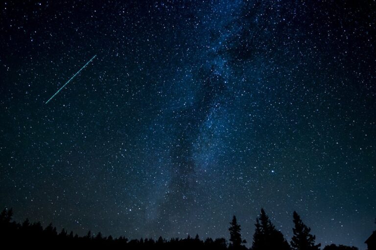 Best Time to Watch April Lyrids Meteor Shower in Costa Rica
