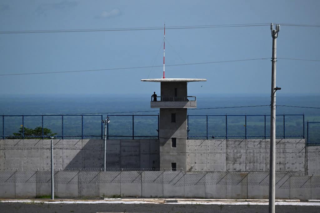 El Salvador Prison