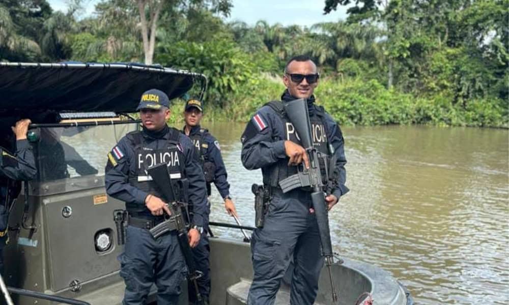 Costa Rica Police Officer Dies